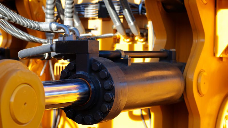 Are Custom Hydraulic Cylinders Worth It? 